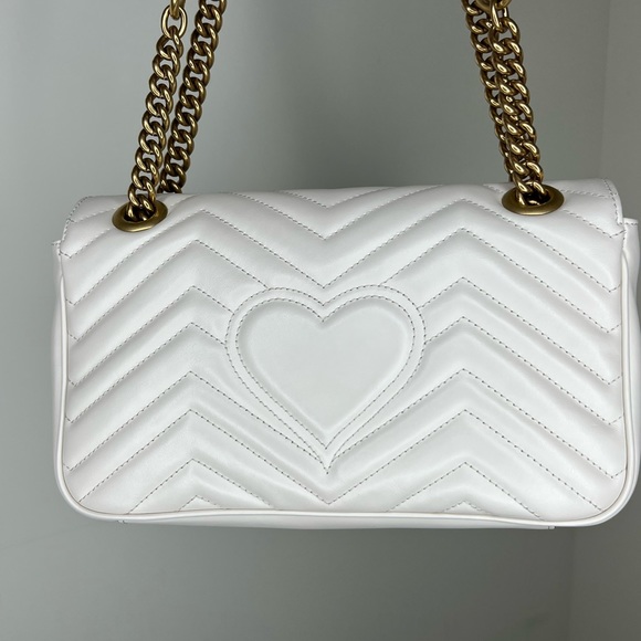 ✨SOLD✨ White GG Marmont Small Matelassé Shoulder Bag - Picture 3 of 15